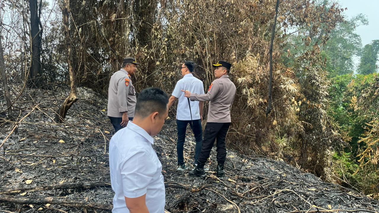Aksi Cepat Tanggap Karhutla: Kapolres Pesisir Barat dan Tim Gabungan Padamkan Titik Api di TNBBS